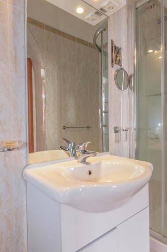 B&B Smart Rooms 3*