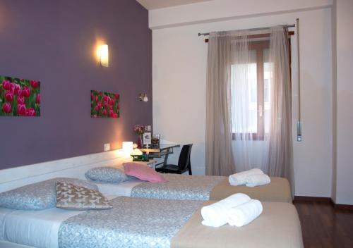Momo Central Rome 3 *