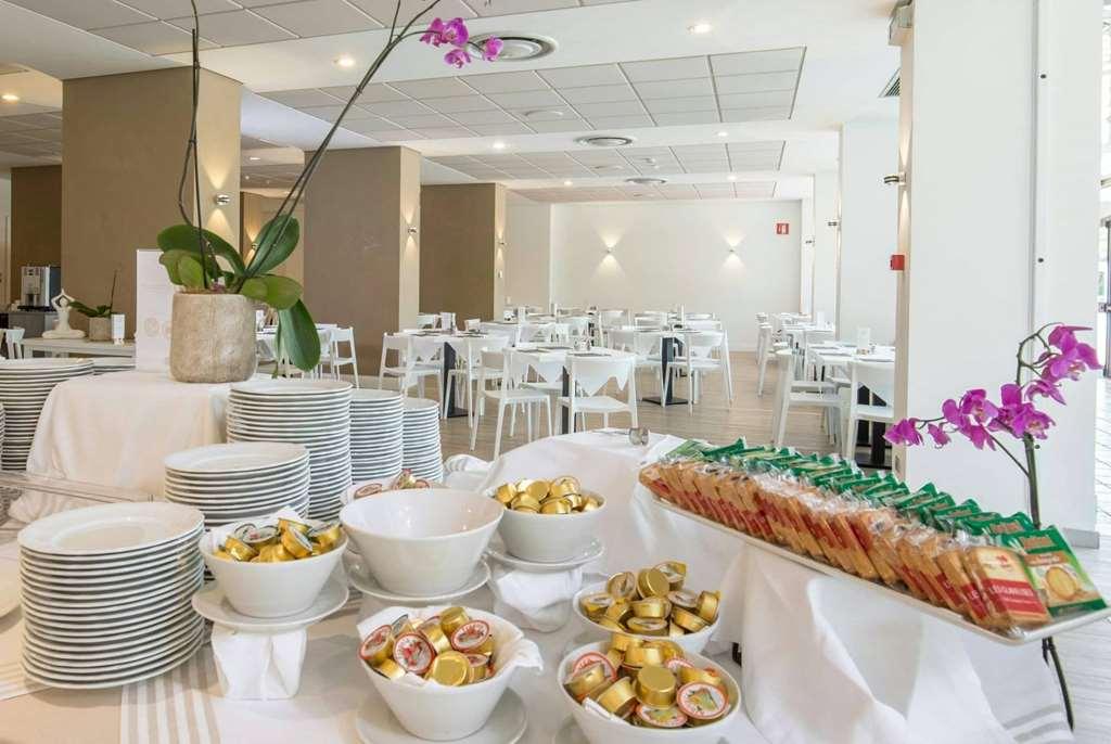 Wyndham Midas Hotel
