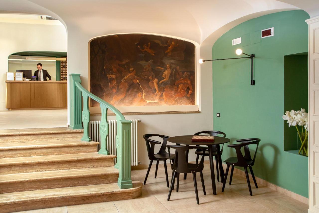 Colosseum Hotel