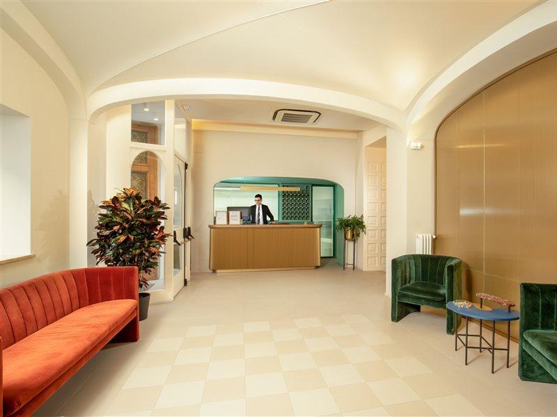 Colosseum Hotel
