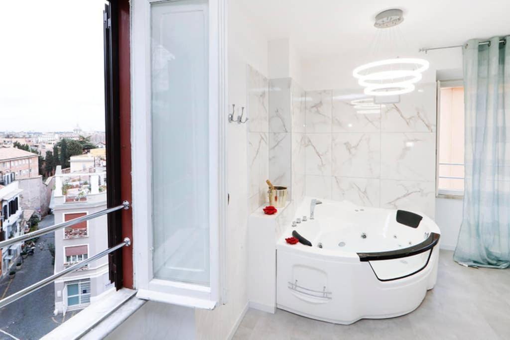Appartamento White Panoramic Jacuzzi Trastevere - Collection *